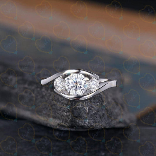 1.00 TCW Round Cut 3 Stone Lab Grown Diamond Ring for Women