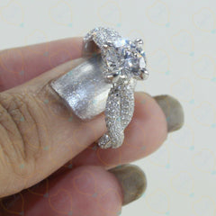 1.00 TCW Round Cut Twisted Lab Grown Diamond Ring for Women